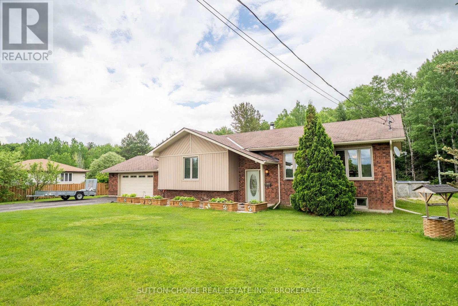246 Yonge Street, Bonfield, Ontario  P0H 1E0 - Photo 4 - X13525568
