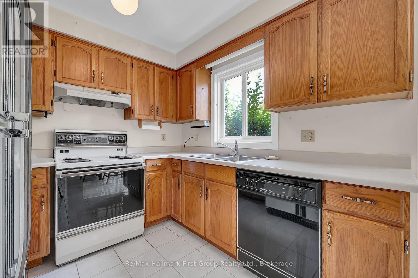 1911 Rosebank Road, Pickering, Ontario  L1V 1P7 - Photo 11 - E13525678