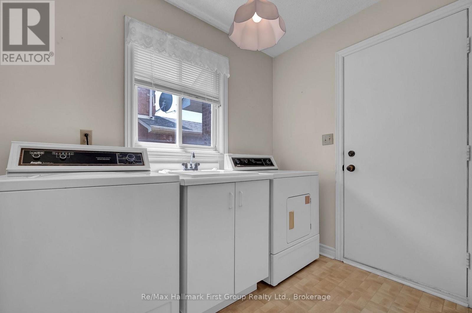1911 Rosebank Road, Pickering, Ontario  L1V 1P7 - Photo 22 - E13525678