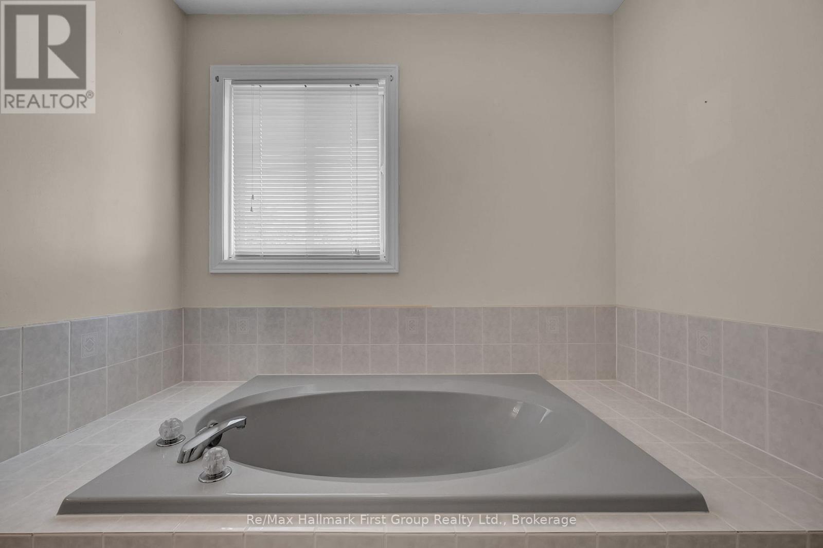 1911 Rosebank Road, Pickering, Ontario  L1V 1P7 - Photo 36 - E13525678