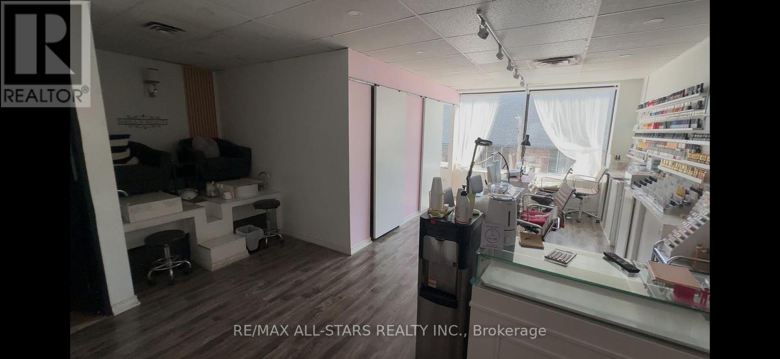 5519 Yonge Street, Toronto, Ontario  M2N 5S3 - Photo 9 - C13525558