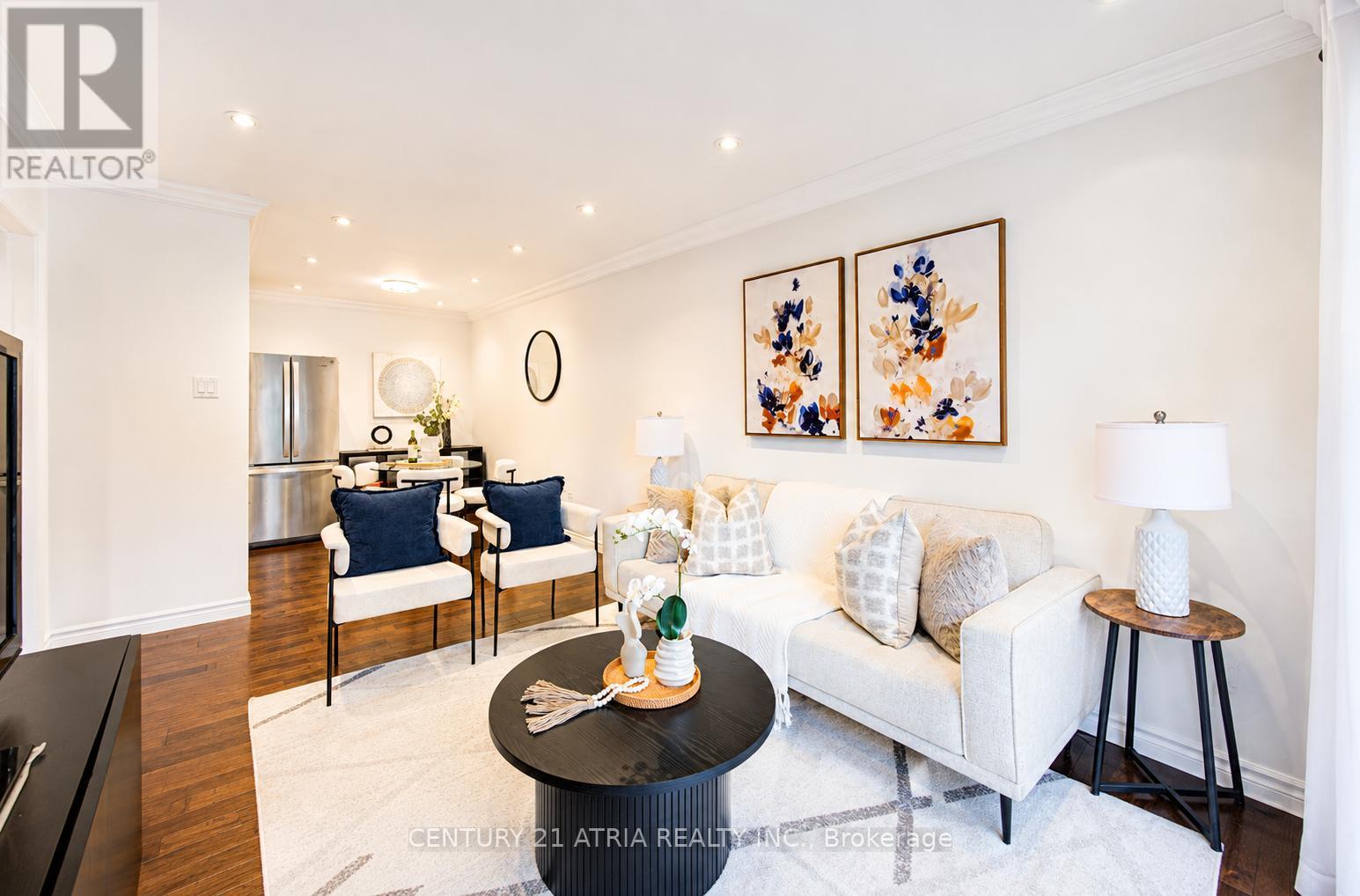 4 SAND FERN WAY, Toronto, Ontario