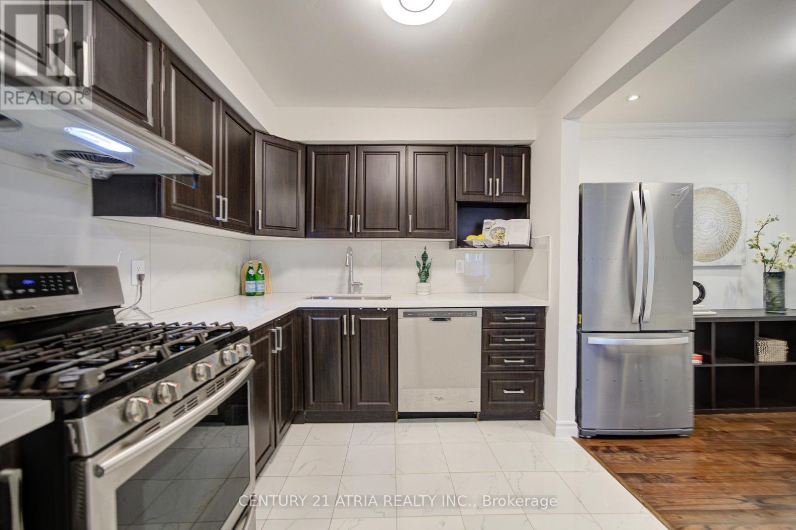 4 Sand Fern Way, Toronto, Ontario  M2J 4N8 - Photo 5 - C13525580