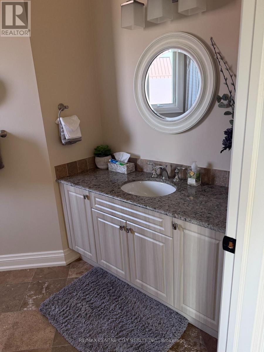 41 Dock Lane, Tay (Port Mcnicoll), Ontario  L0K 1R0 - Photo 10 - S13525626
