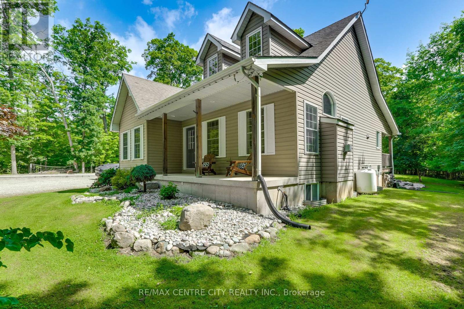 26098 Kerwood Road, Adelaide Metcalfe, Ontario  N7G 3H5 - Photo 3 - X13525618