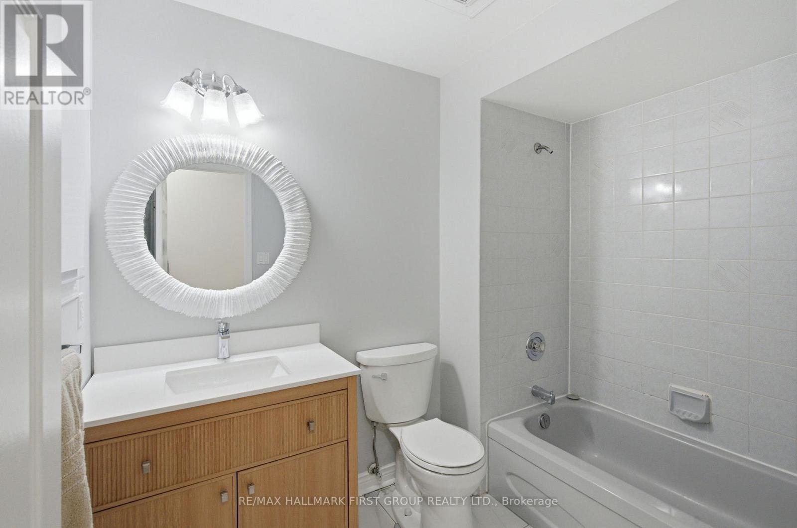 314 Hillside Avenue, Oshawa, Ontario  L1J 1T5 - Photo 17 - E13525614