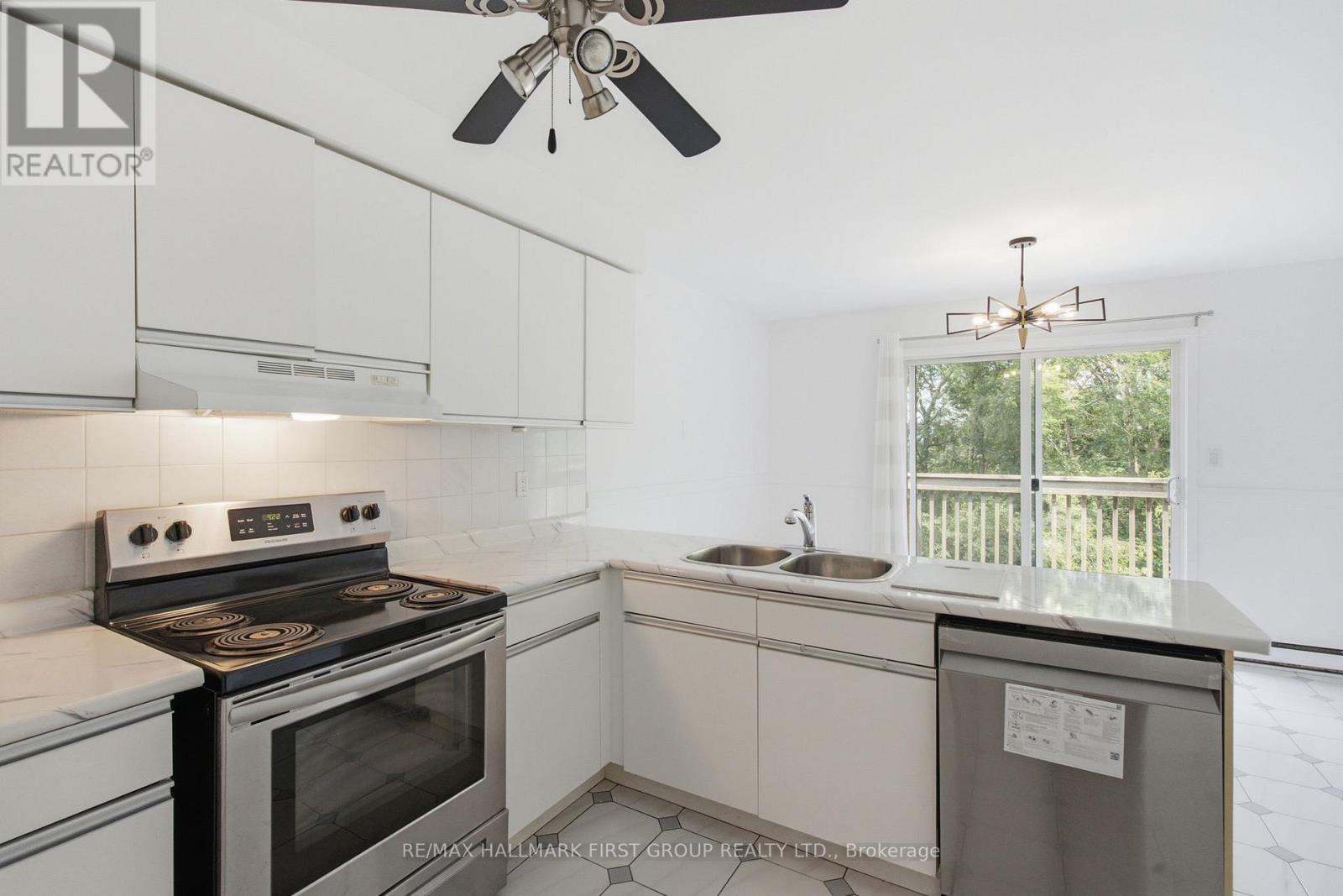 314 Hillside Avenue, Oshawa, Ontario  L1J 1T5 - Photo 8 - E13525614