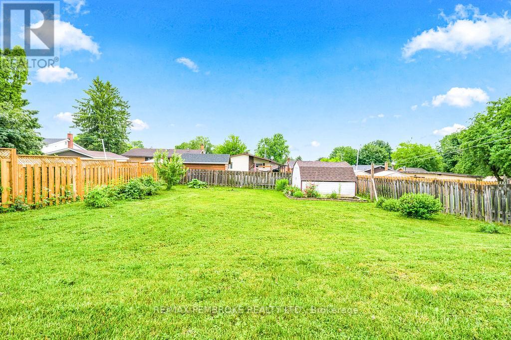 136 Ellis Avenue, Pembroke, Ontario  K8A 2H9 - Photo 32 - X13525630