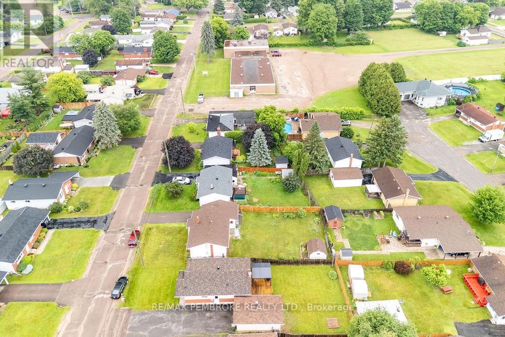 136 Ellis Avenue, Pembroke, Ontario  K8A 2H9 - Photo 49 - X13525630