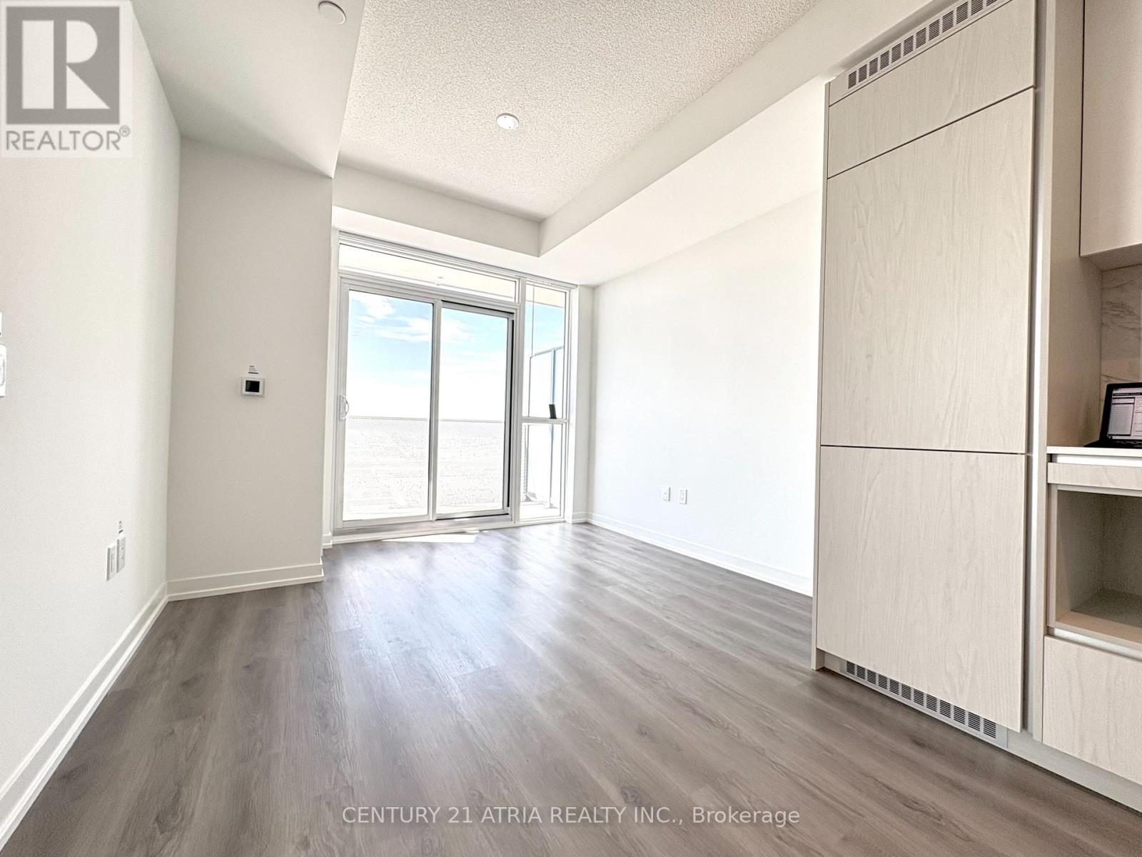 2310 - 28 Interchange Way, Vaughan, Ontario  L4K 0P8 - Photo 8 - N13525602