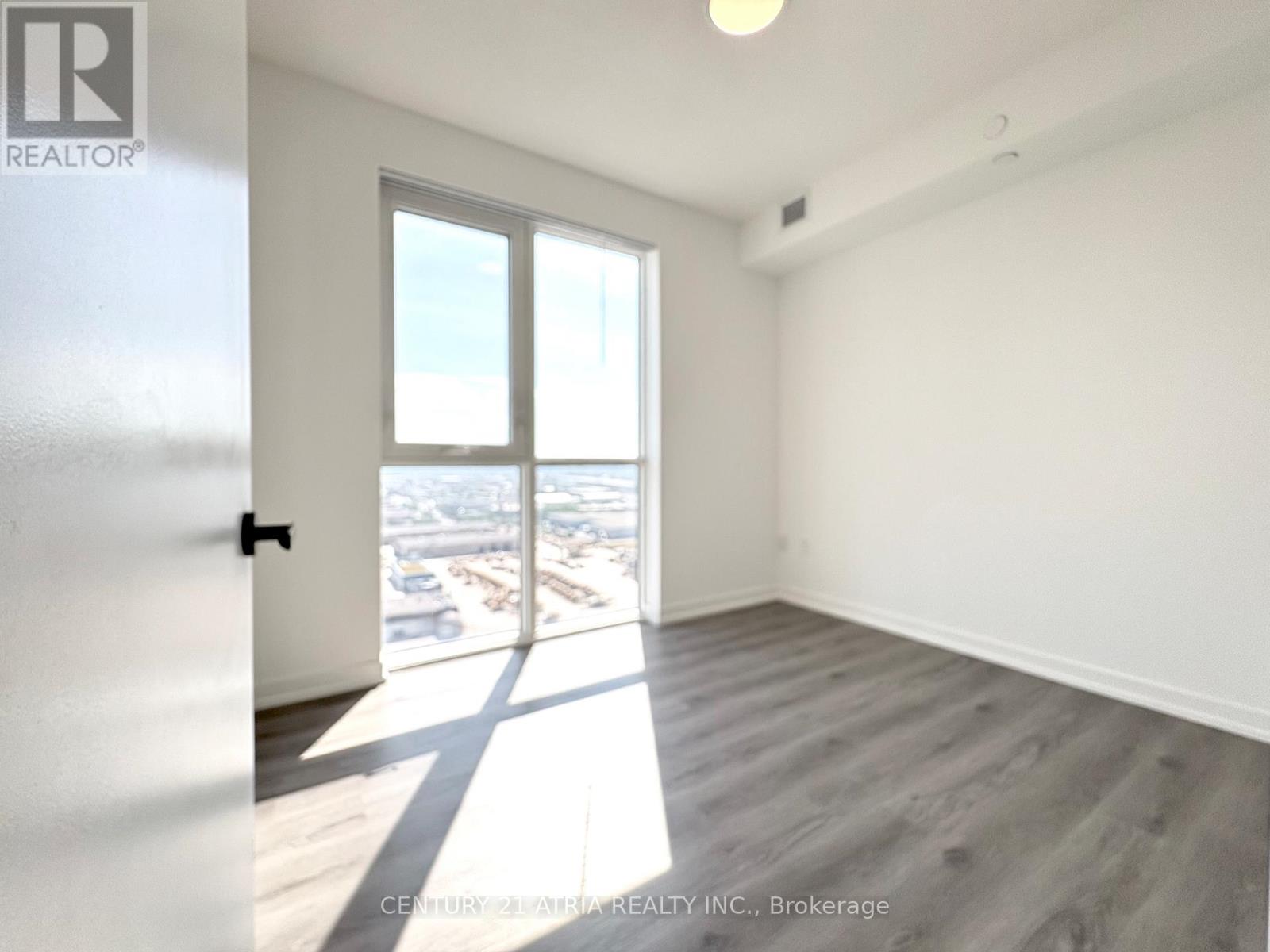2310 - 28 Interchange Way, Vaughan, Ontario  L4K 0P8 - Photo 9 - N13525602