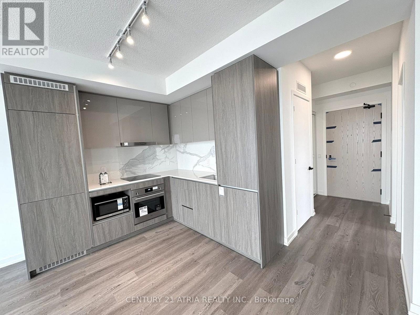 805 - 28 Interchange Way, Vaughan, Ontario  L4K 0P8 - Photo 4 - N13525606