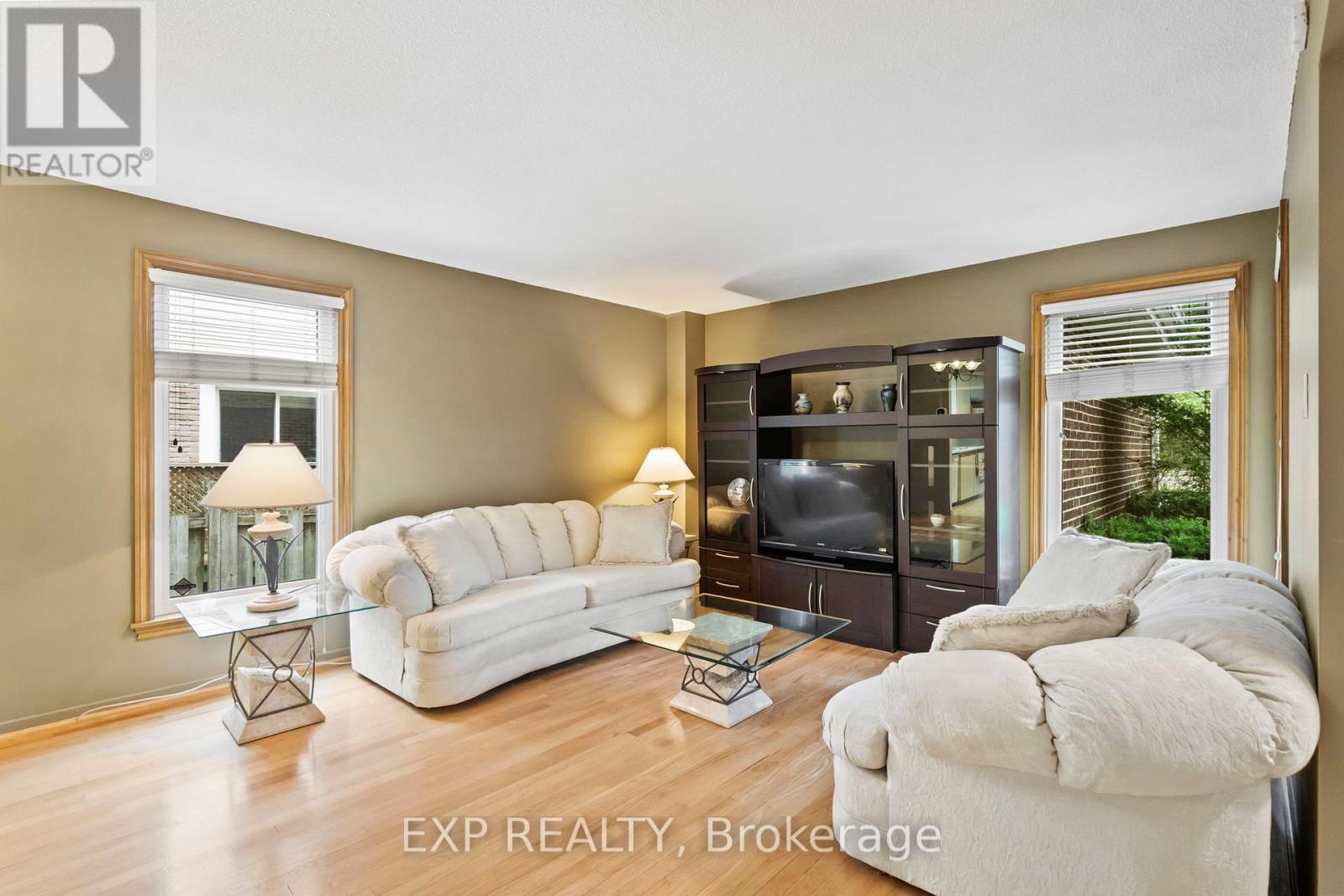 25 Lilac Avenue, Markham, Ontario  L3T 5K1 - Photo 3 - N13525708