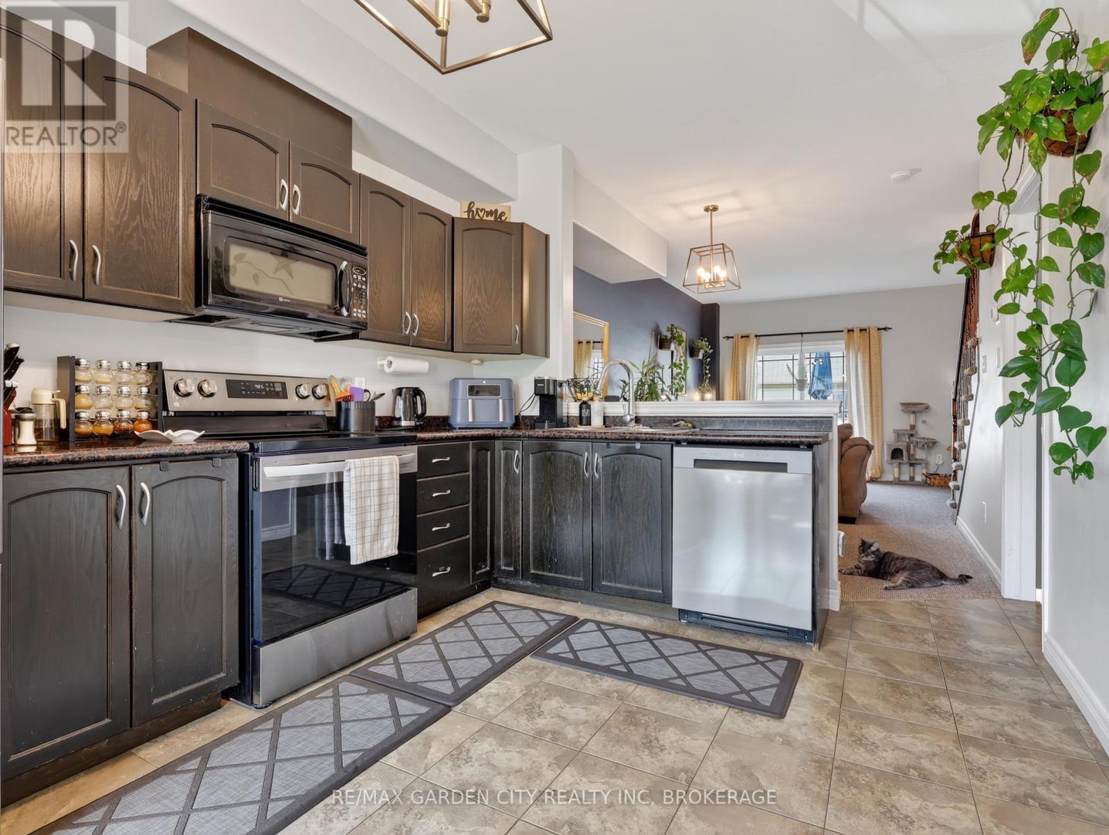 91 Willow Lane, Grimsby, Ontario  L3M 0B2 - Photo 9 - X13525560