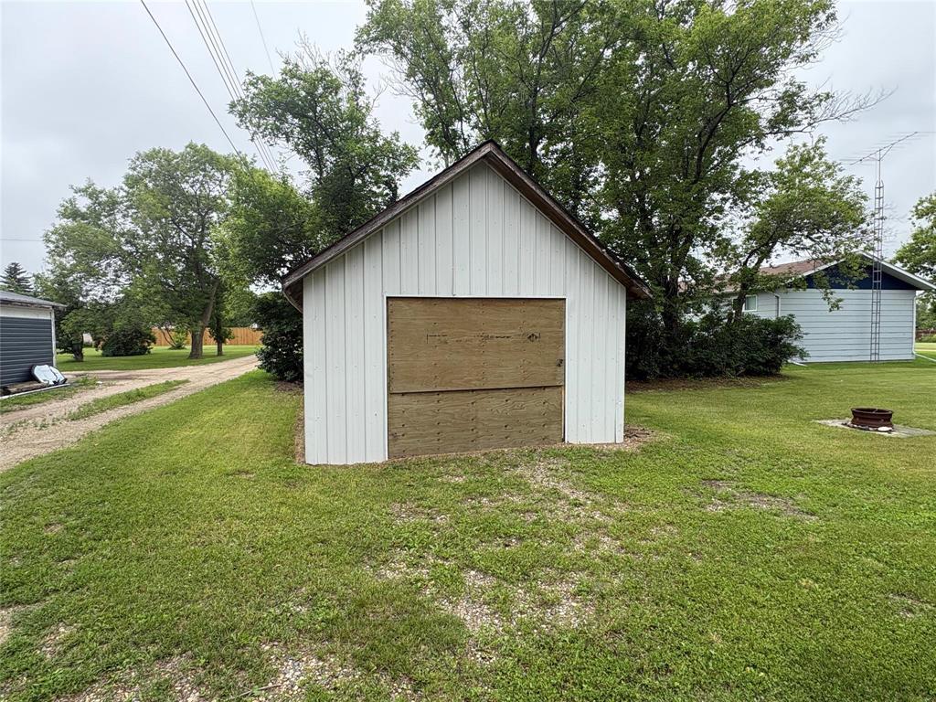 264 South Railway Avenue, Miniota, Manitoba  R0M 0C0 - Photo 7 - 202615328