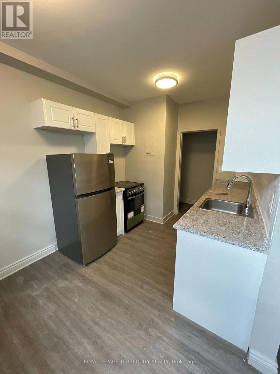 3 - 2548 Keele Street, Toronto, Ontario  M6L 2N8 - Photo 3 - W13525578