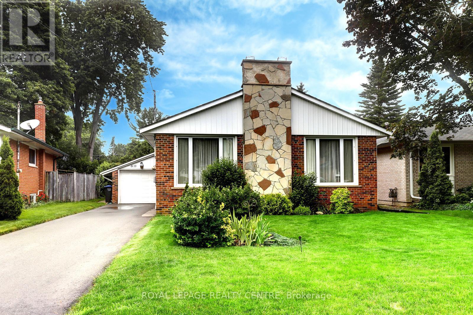 3119 Ballydown Crescent, Mississauga, Ontario  L5C 2C9 - Photo 1 - W13525658