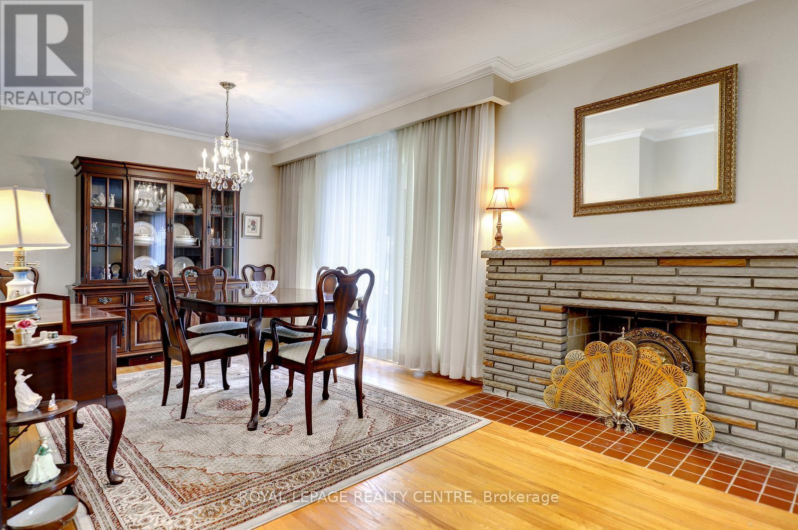 3119 Ballydown Crescent, Mississauga, Ontario  L5C 2C9 - Photo 9 - W13525658