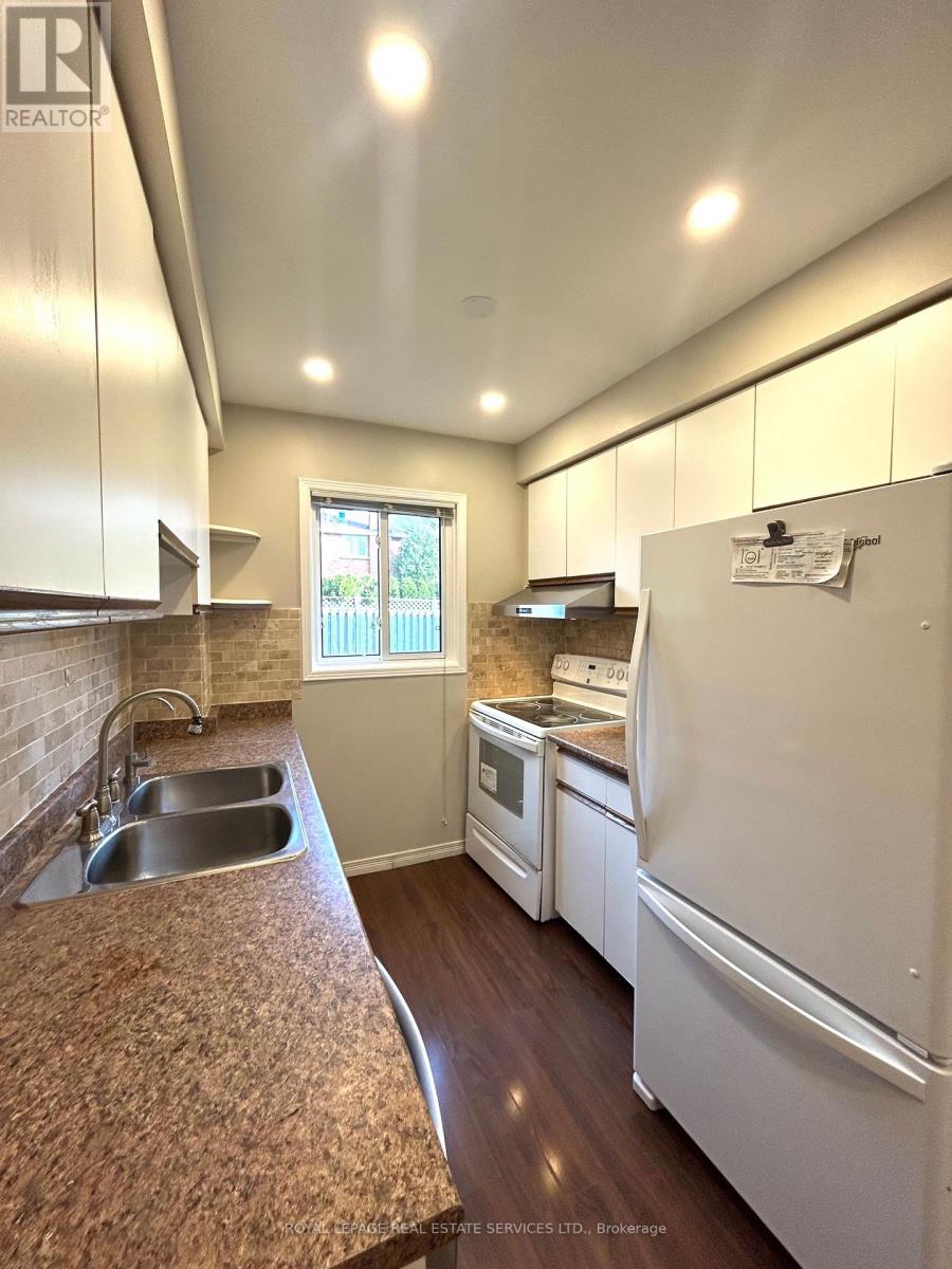 4523 Kimbermount Avenue, Mississauga, Ontario  L5M 4J4 - Photo 10 - W13525688
