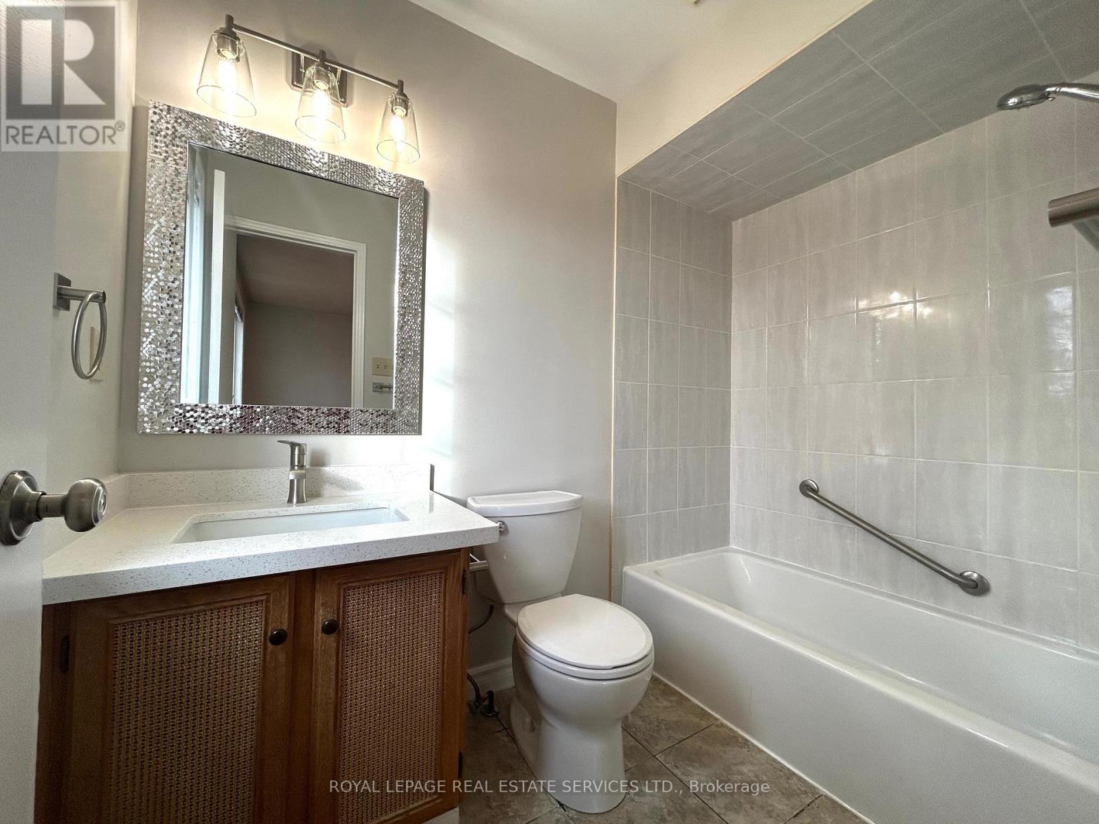 4523 Kimbermount Avenue, Mississauga, Ontario  L5M 4J4 - Photo 16 - W13525688