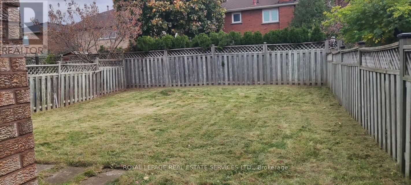 4523 Kimbermount Avenue, Mississauga, Ontario  L5M 4J4 - Photo 27 - W13525688