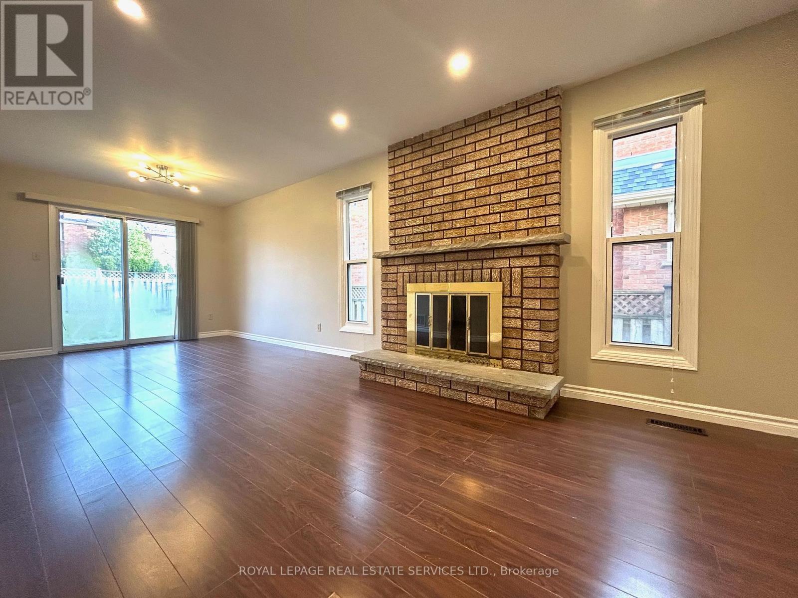 4523 Kimbermount Avenue, Mississauga, Ontario  L5M 4J4 - Photo 5 - W13525688
