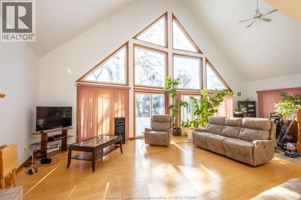 3280 Talbot Trail, Wheatley, Ontario  N0P 2P0 - Photo 4 - 26016065
