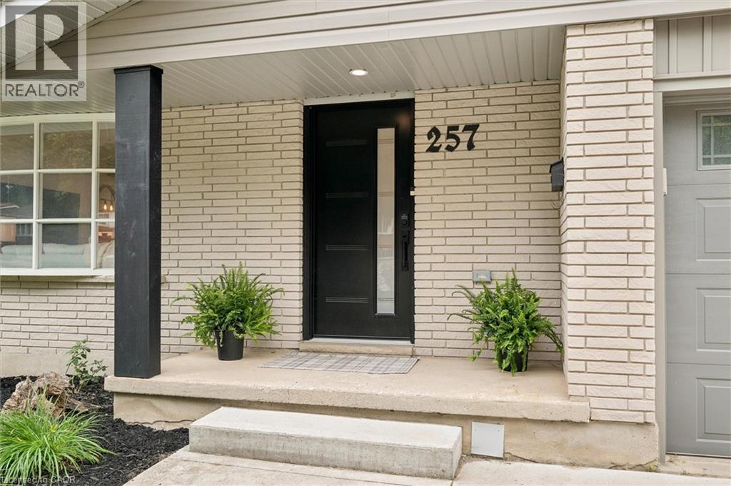 257 Laurentian Drive, Kitchener, Ontario  N2E 2G5 - Photo 3 - 40845315