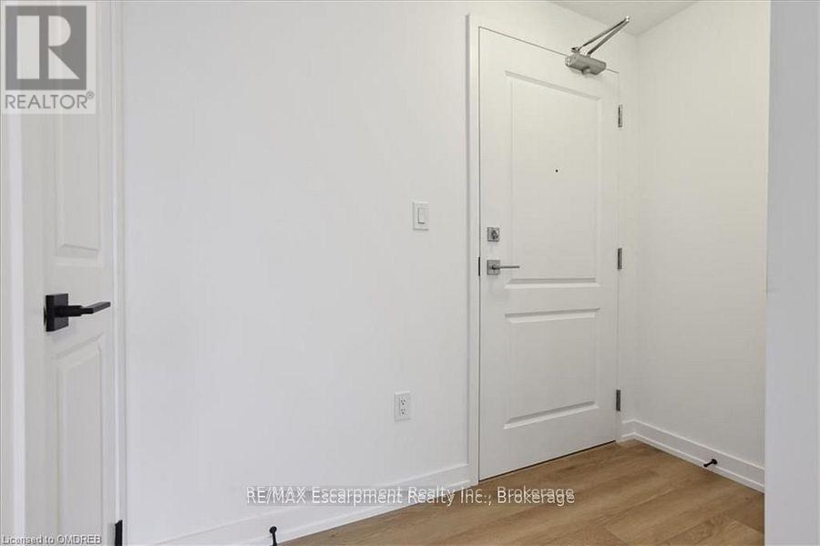 423 - 470 Dundas Street E, Hamilton, Ontario  L8B 1X6 - Photo 2 - X13525782
