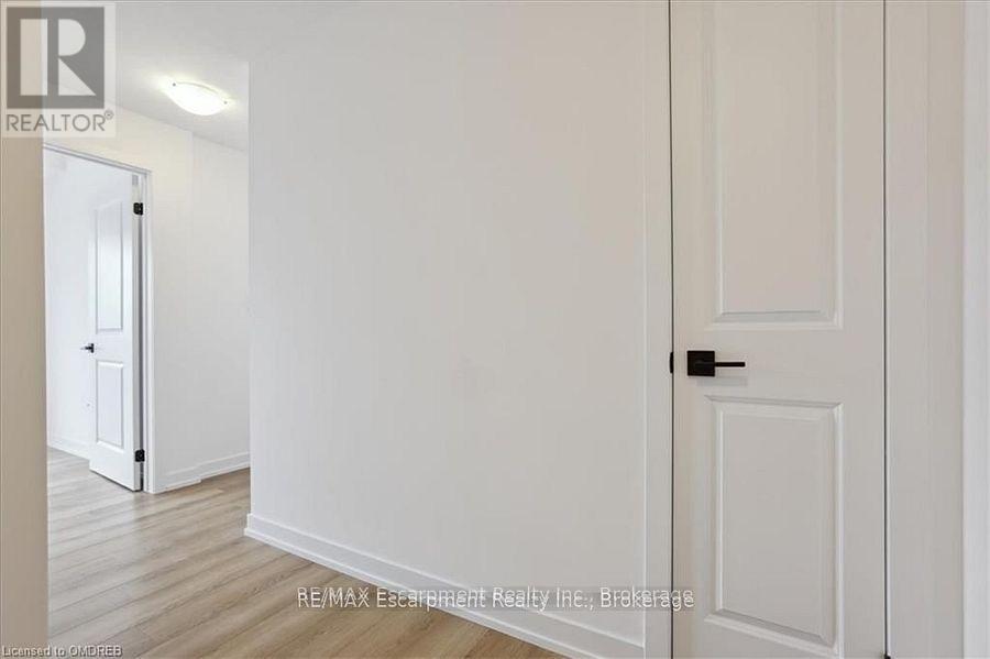 423 - 470 Dundas Street E, Hamilton, Ontario  L8B 1X6 - Photo 3 - X13525782