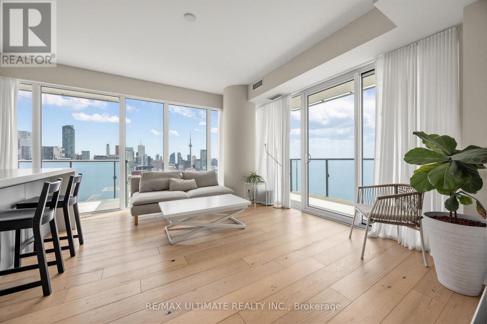 4204 - 1080 Bay Street, Toronto, Ontario  M5S 0A5 - Photo 2 - C13525582