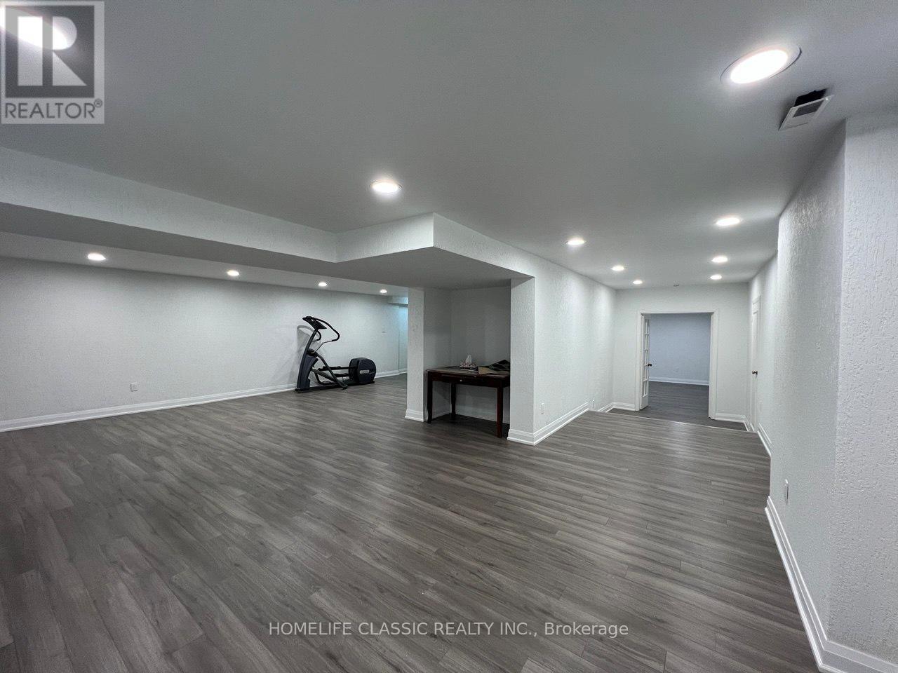 92 Winderemere Crescent N, Richmond Hill, Ontario L4C 6Y9 - Photo 7 - N13516758