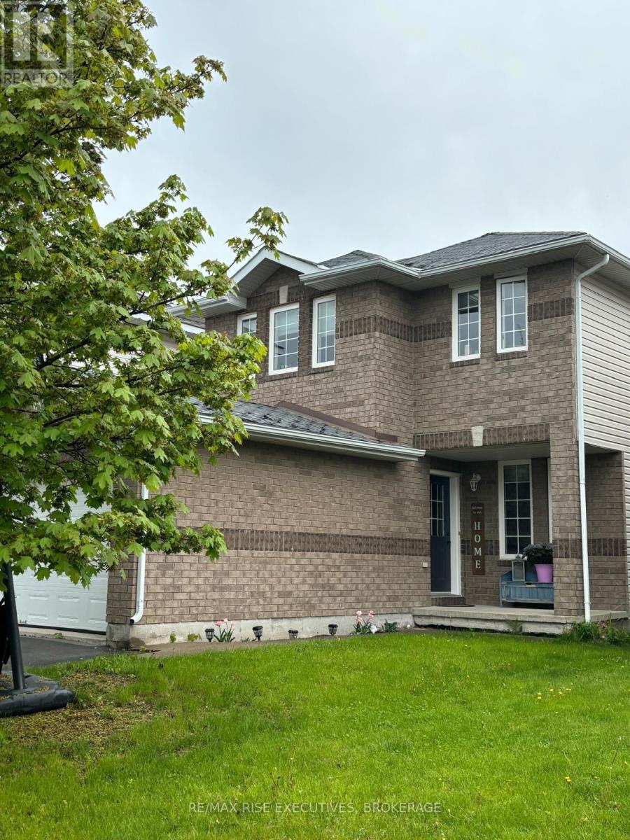 1872 BERRYWOOD CRESCENT
