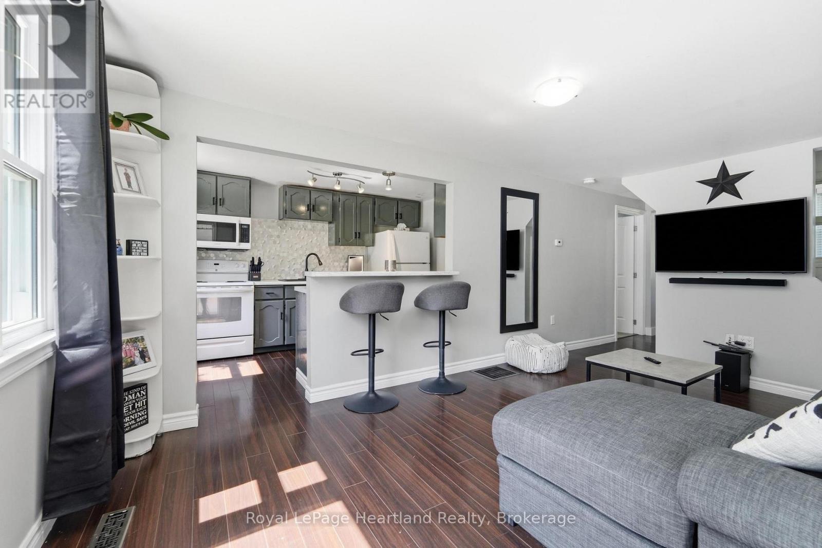 20 William Street S, Central Huron, Ontario  N0M 1L0 - Photo 4 - X13526052