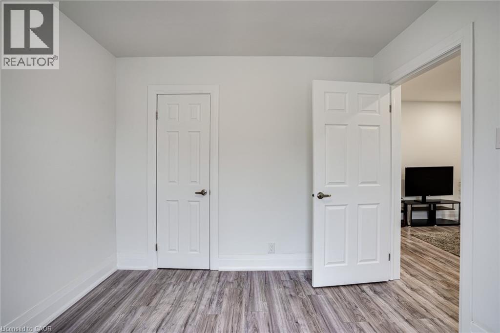 24 Vansitmart Avenue, Hamilton, Ontario  L8H 3A3 - Photo 8 - 40844957
