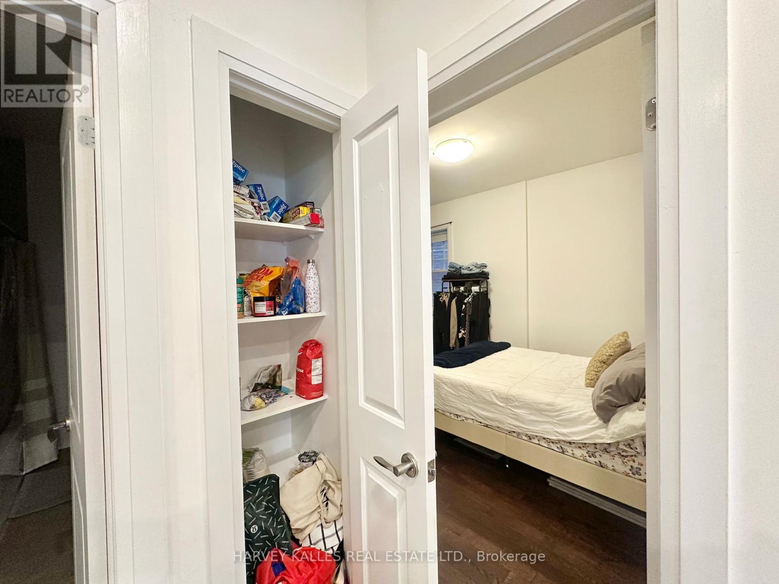 2 - 543 Palmerston Boulevard, Toronto, Ontario  M6G 2P4 - Photo 7 - C13525832