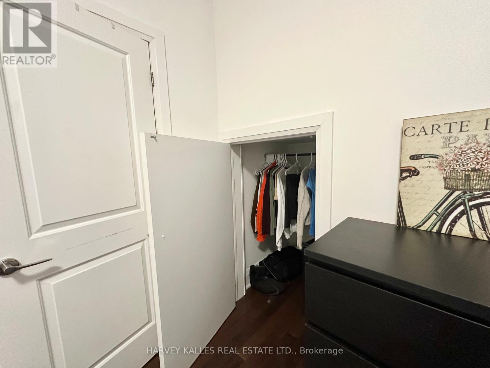 2 - 543 Palmerston Boulevard, Toronto, Ontario  M6G 2P4 - Photo 9 - C13525832