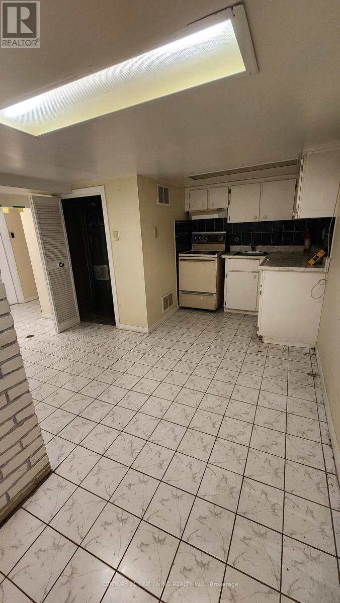 Main - 1155 Dundas Street W, Toronto, Ontario  M6J 1X3 - Photo 14 - C13525980