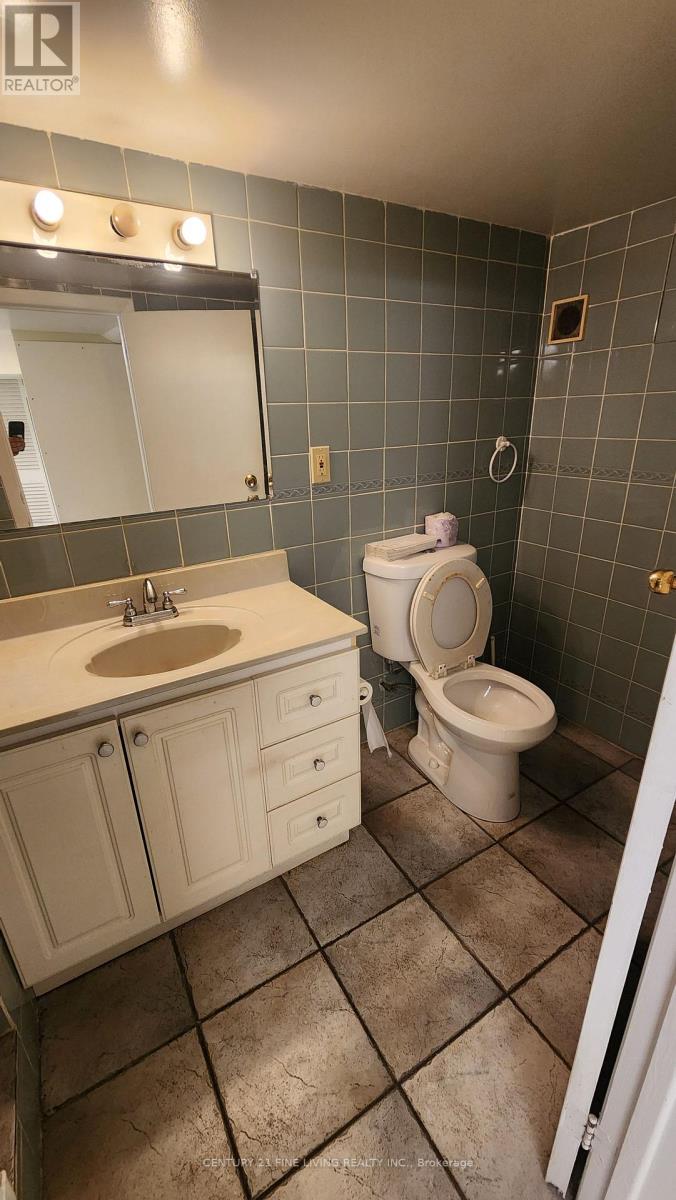 Main - 1155 Dundas Street W, Toronto, Ontario  M6J 1X3 - Photo 15 - C13525980