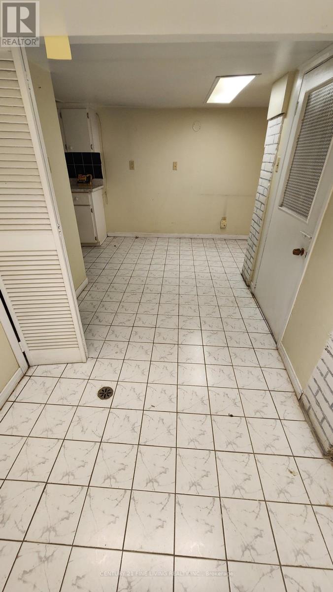 Main - 1155 Dundas Street W, Toronto, Ontario  M6J 1X3 - Photo 17 - C13525980
