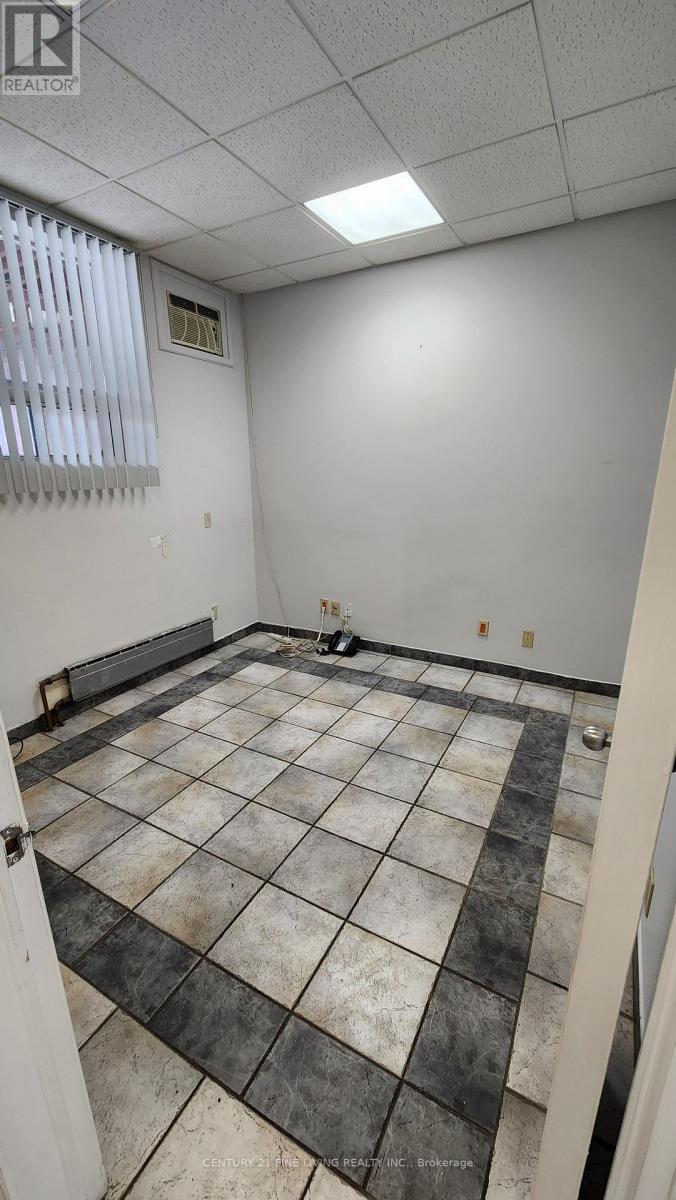 Main - 1155 Dundas Street W, Toronto, Ontario  M6J 1X3 - Photo 4 - C13525980
