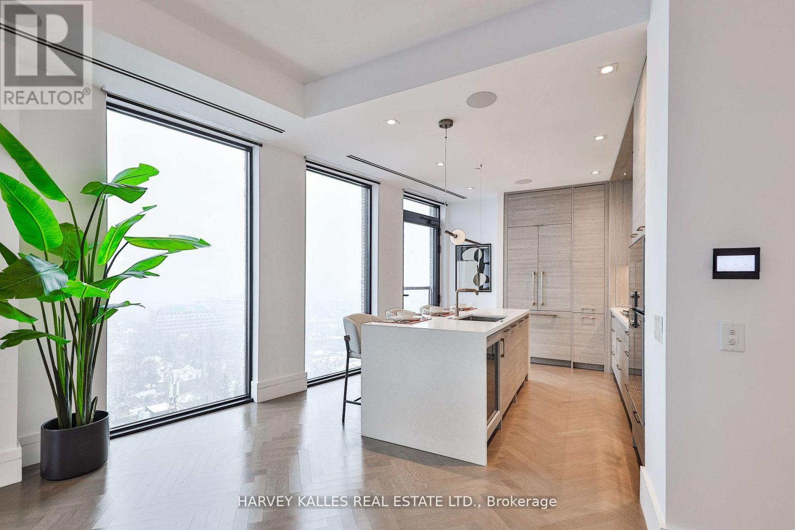 1707 - 215 Lonsdale Road, Toronto, Ontario  M4V 1W7 - Photo 1 - C13526000