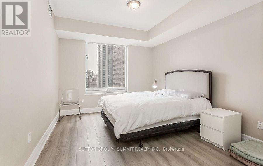 1402 - 35 Balmuto Street, Toronto, Ontario  M4Y 0A3 - Photo 11 - C13526034