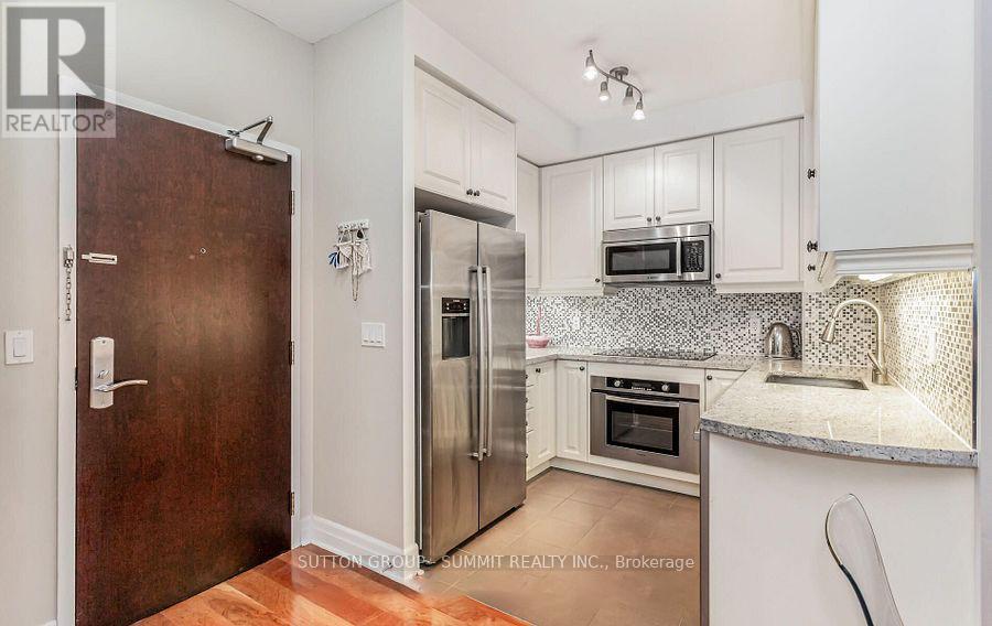 1402 - 35 Balmuto Street, Toronto, Ontario  M4Y 0A3 - Photo 3 - C13526034