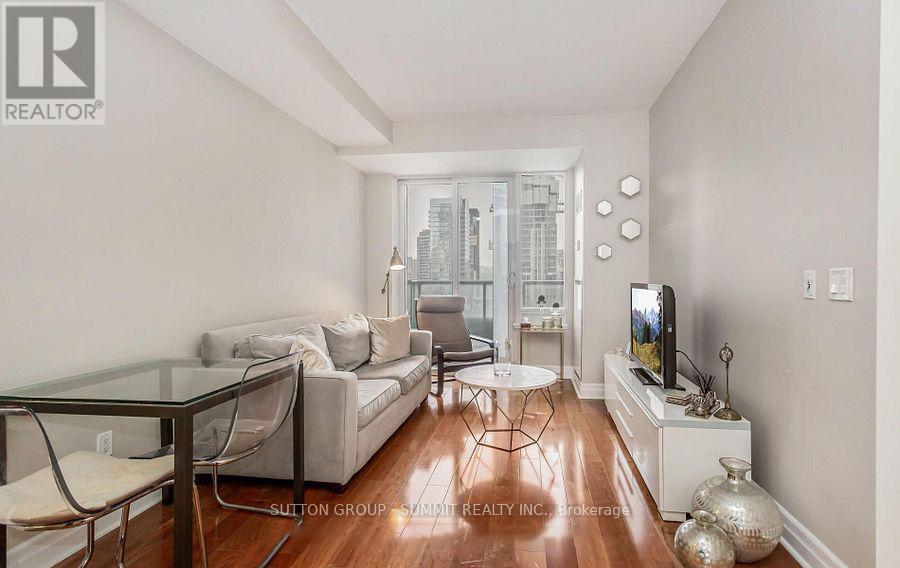 1402 - 35 Balmuto Street, Toronto, Ontario  M4Y 0A3 - Photo 5 - C13526034