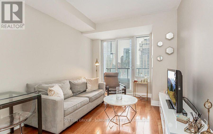 1402 - 35 Balmuto Street, Toronto, Ontario  M4Y 0A3 - Photo 6 - C13526034