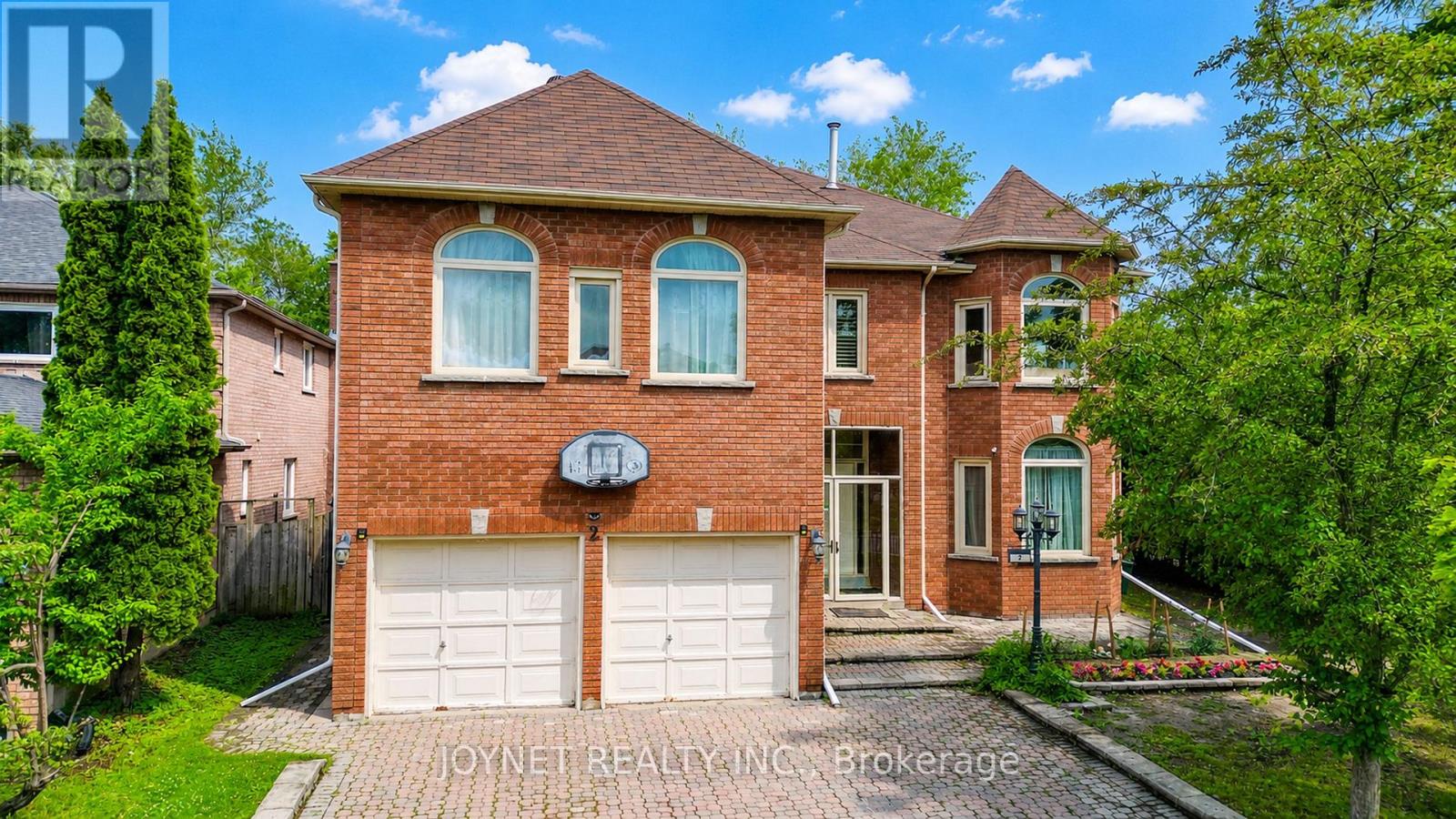 2 WOODRIVER STREET, Richmond Hill, Ontario