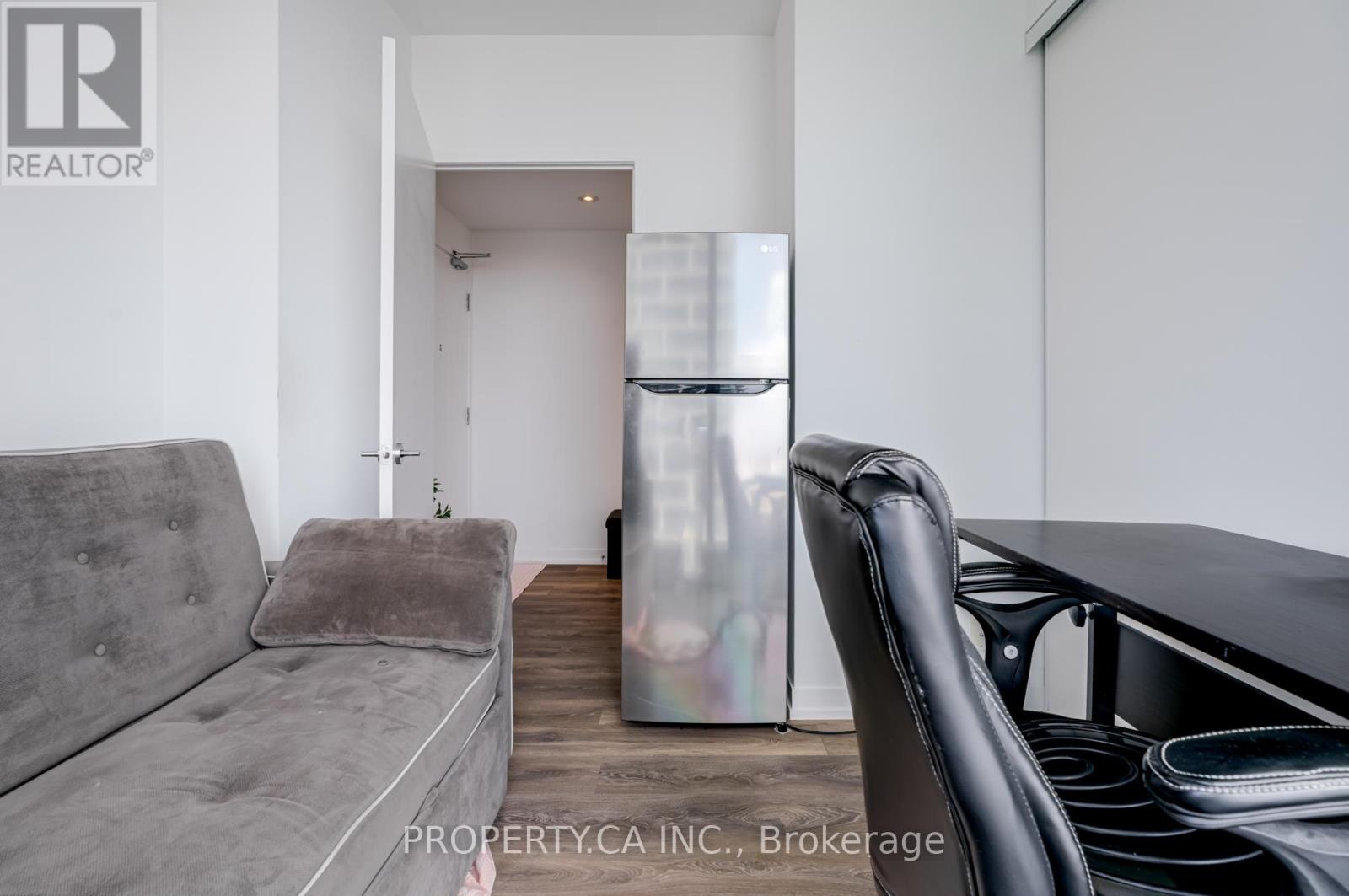 1602 - 898 Portage Parkway, Vaughan, Ontario  L4K 2M7 - Photo 6 - N13525998