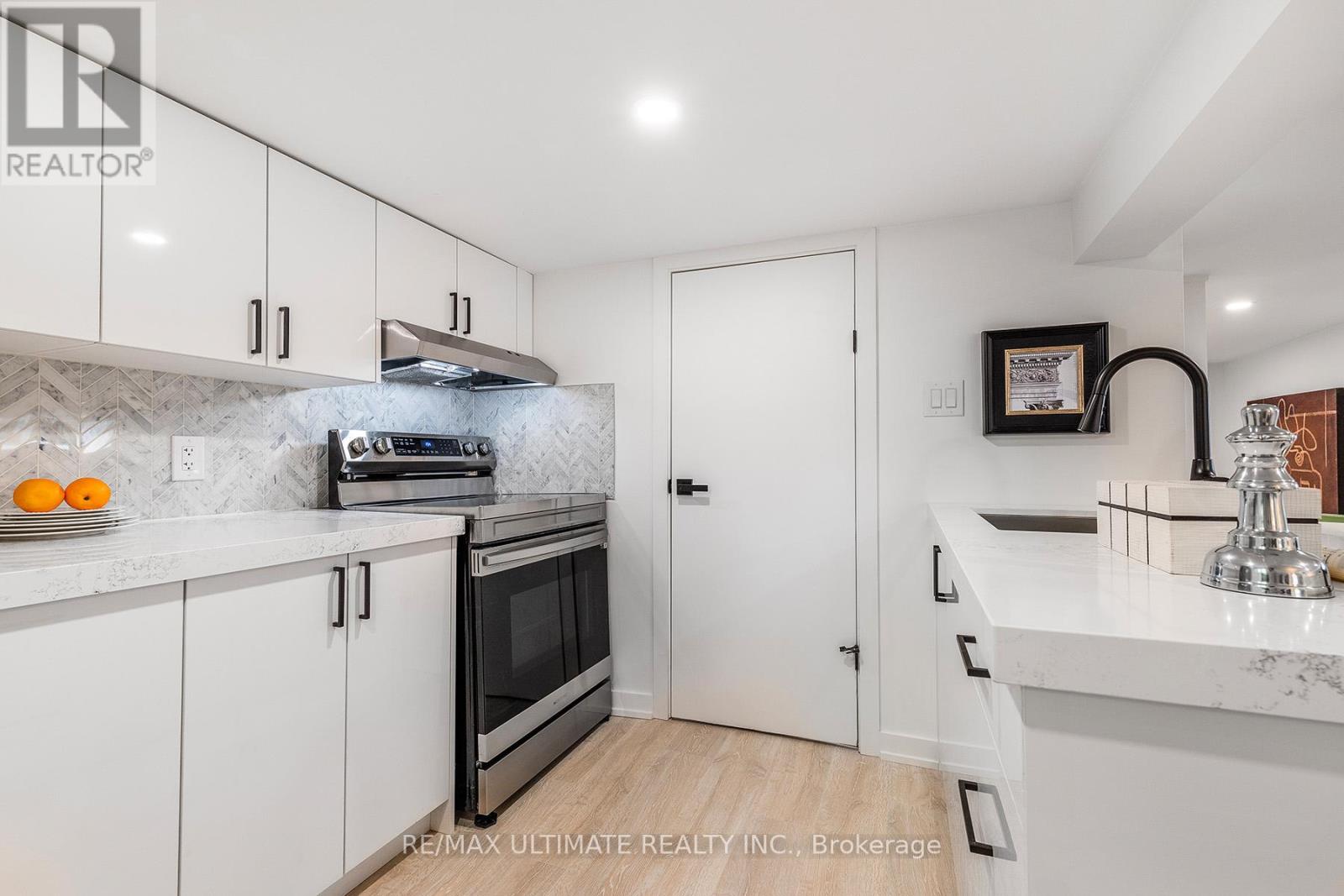 Lower Level - 54 Huntington Avenue, Toronto, Ontario  M1K 4L1 - Photo 2 - E13525584