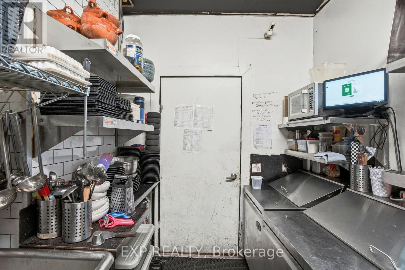 1263 Queen Street W, Toronto, Ontario  M6K 1L5 - Photo 11 - W13525756